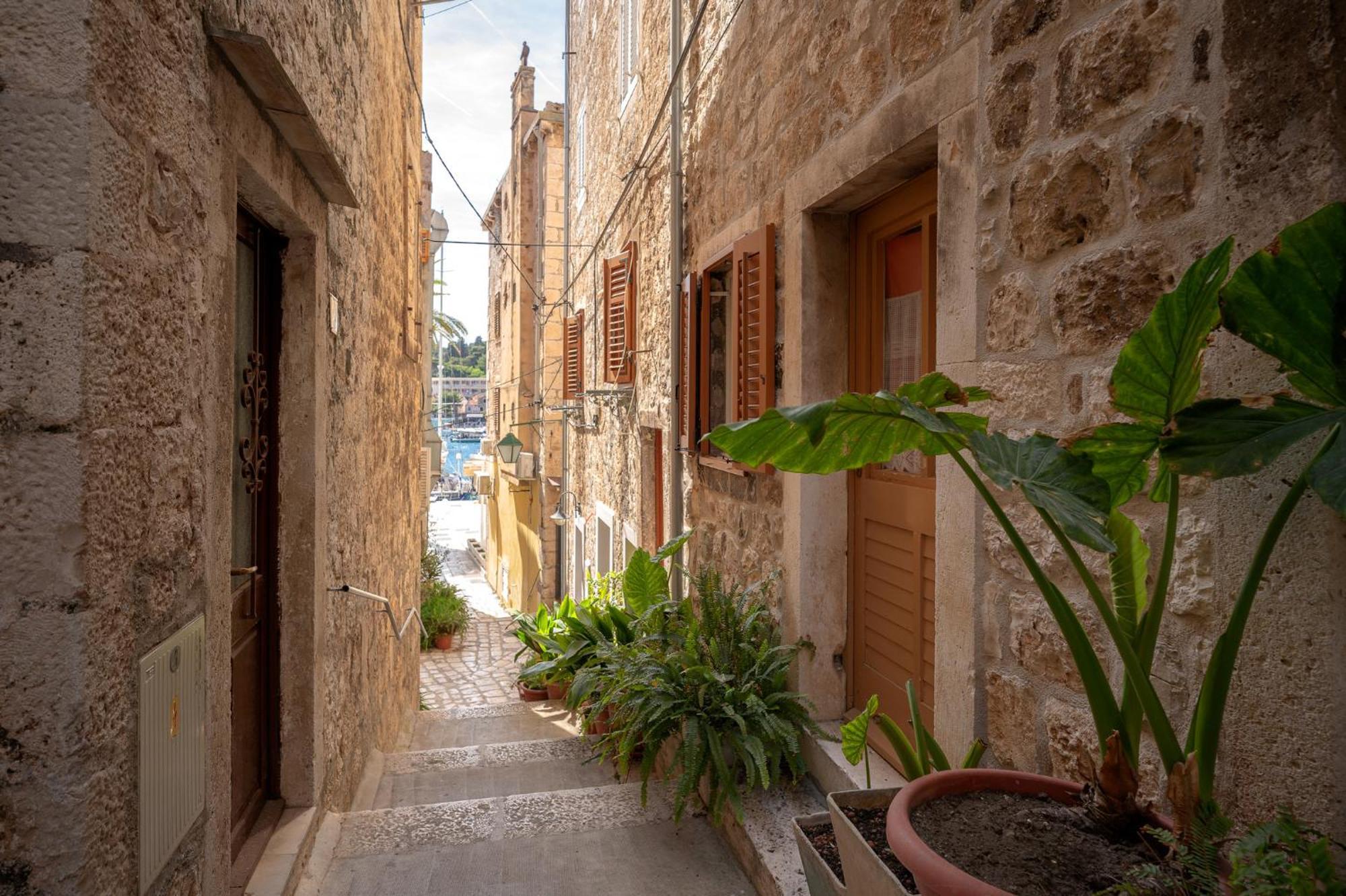 Harbourside Guesthouse Mandina - Zf Hvar Hvar Town Exterior foto